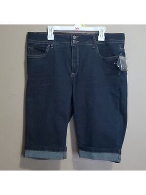 Suzy shier Liquid x capris size 13